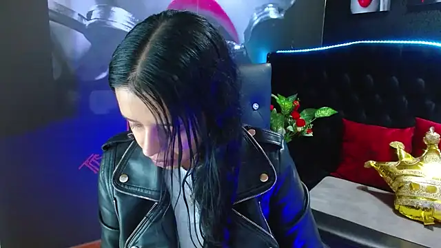 Snapshot of VALERY_MEER chatting on December 19, 2024, 12:01 pm VALERY MEER online show from December 19, 2024, 12:01 pm