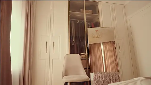 MilaDYstarlight online show from March 14, 2026, 1:17 pm