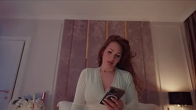 MilaDYstarlight online show from February 20, 2026, 5:37 pm