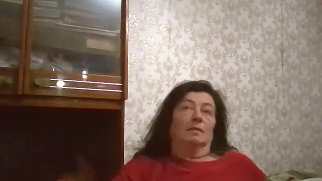 GypsiQueen2 online show from November 19, 2025, 8:20 pm