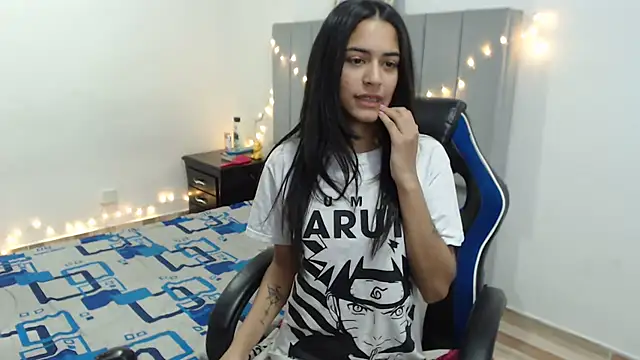 Snapshot of imSophia chatting on March 15, 2025, 6:43 pm imSophia online show from March 15, 2025, 6:43 pm