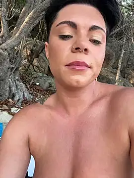 LukeLouHarvey online show from February 1, 2025, 1:02 am