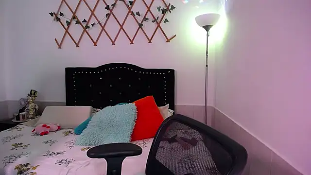 Snapshot of naughty_girl_4u chatting on November 16, 2025, 5:17 pm naughty girl 4u online show from November 16, 2025, 5:17 pm