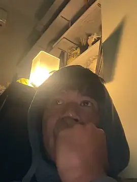 juniiorre online show from September 17, 2025, 8:44 pm