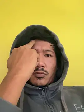 juniiorre online show from September 11, 2025, 9:31 am