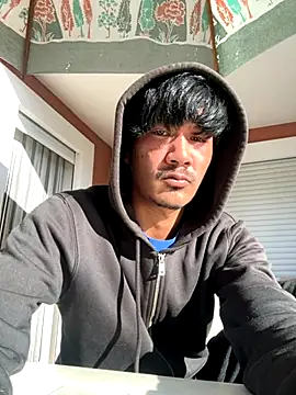 juniiorre online show from October 7, 2025, 7:42 am