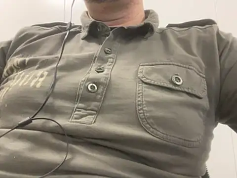  MrPrecum  online show from February 5, 2026, 2:07 am