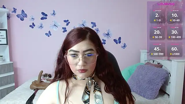BRIATHOMAS online show from June 19, 2026, 12:27 am