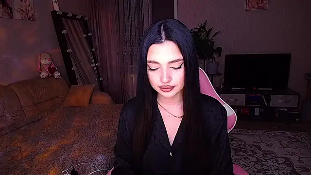   Malika   online show from February 10, 2026, 3:33 pm