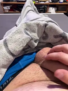 David19932908 online show from March 12, 2025, 9:35 pm