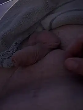 David19932908 online show from January 22, 2025, 8:49 pm