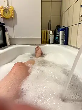 David19932908 online show from November 3, 2025, 7:17 pm