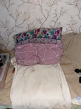 Snapshot of Lovers__Annn chatting on November 26, 2025, 3:28 am Lovers Annn online show from November 26, 2025, 3:28 am