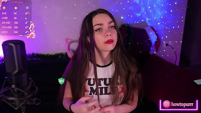 Snapshot of How2Meow chatting on February 5, 2025, 5:42 pm How2Meow online show from February 5, 2025, 5:42 pm