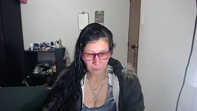 Snapshot of latin49 chatting on February 14, 2026, 5:29 am latin49 online show from February 14, 2026, 5:29 am