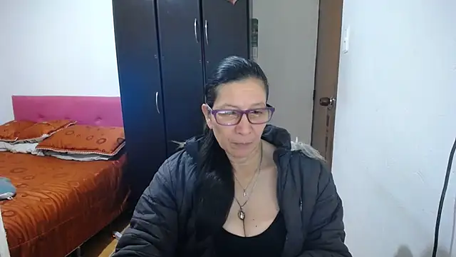 Snapshot of latin49 chatting on June 27, 2026, 5:35 am latin49 online show from June 27, 2026, 5:35 am