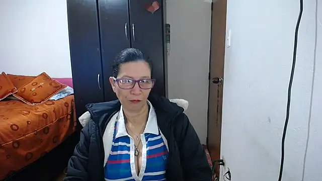 Snapshot of latin49 chatting on July 16, 2026, 5:15 am latin49 online show from July 16, 2026, 5:15 am