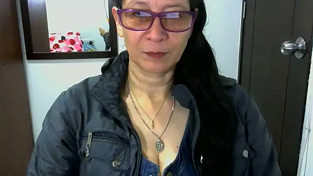 Snapshot of latin49 chatting on February 9, 2025, 4:04 am latin49 online show from February 9, 2025, 4:04 am