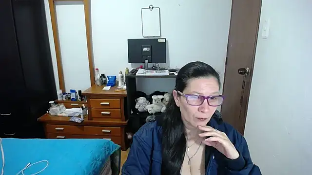 Snapshot of latin49 chatting on October 15, 2025, 4:22 am latin49 online show from October 15, 2025, 4:22 am