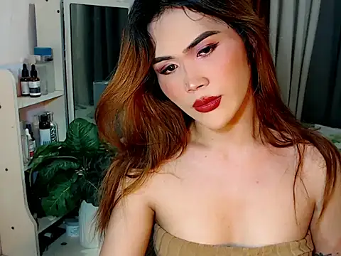 Snapshot of SweetlovelyLhena chatting on May 24, 2026, 2:06 pm SweetlovelyLhena online show from May 24, 2026, 2:06 pm