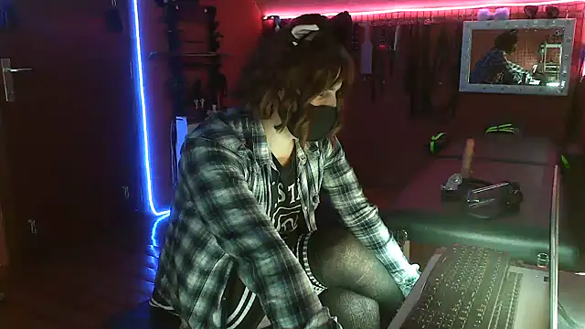 Ginny-the-bdsm-nympho online show from May 14, 2026, 5:32 pm