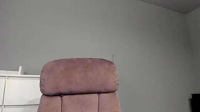 Snapshot of A_____________ chatting on September 26, 2025, 12:12 pm A online show from September 26, 2025, 12:12 pm