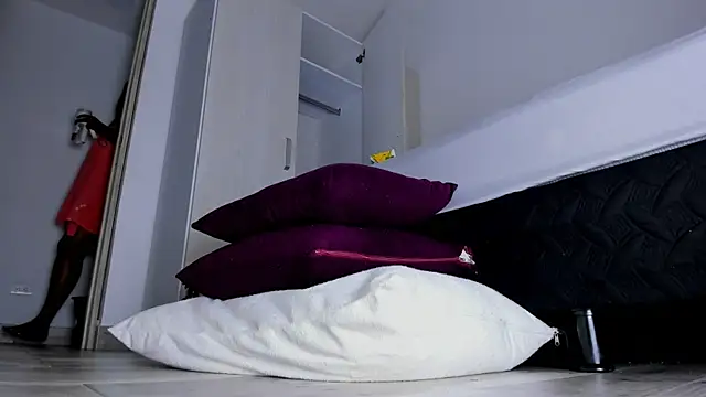 Snapshot of Skarleth69 chatting on January 14, 2026, 2:48 am Skarleth69 online show from January 14, 2026, 2:48 am