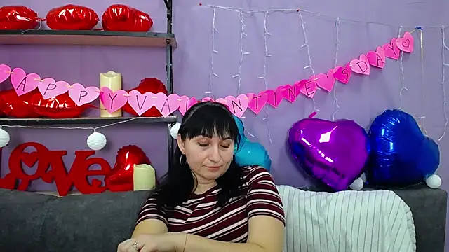 NinaFlawlees online show from February 10, 2025, 2:52 am