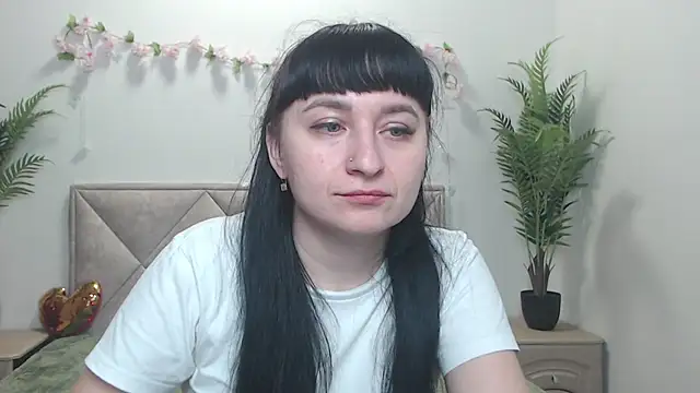 Snapshot of NinaFlawlees chatting on May 24, 2026, 6:13 am NinaFlawlees online show from May 24, 2026, 6:13 am