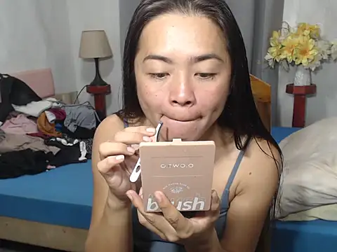 yournewgirldiana online show from January 17, 2026, 11:47 am