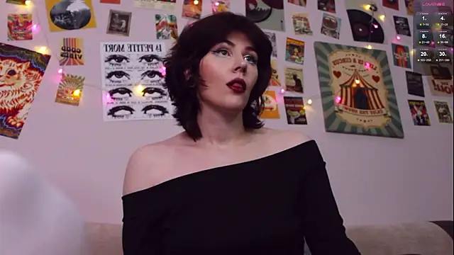 Luna Blake online show from March 19, 2026, 1:44 pm