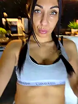 Snapshot of LeticiaWoods chatting on January 5, 2026, 5:27 pm LeticiaWoods online show from January 5, 2026, 5:27 pm