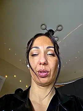 Snapshot of LeticiaWoods chatting on January 11, 2026, 9:22 pm LeticiaWoods online show from January 11, 2026, 9:22 pm