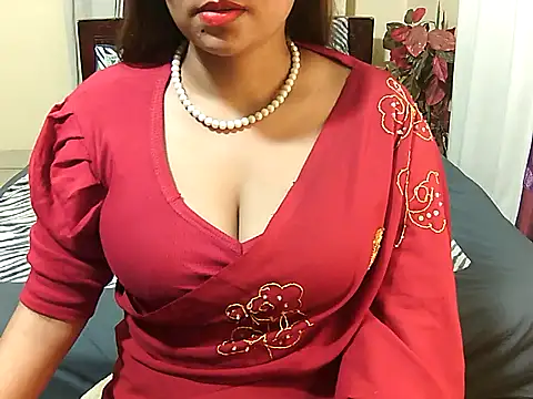 cutebengaligirl online show from November 12, 2025, 6:45 pm