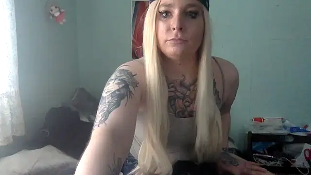 alexabunni online show from April 10, 2026, 3:19 pm