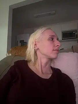 Snapshot of bunnydark00 chatting on March 13, 2025, 12:05 am bunnydark00 online show from March 13, 2025, 12:05 am