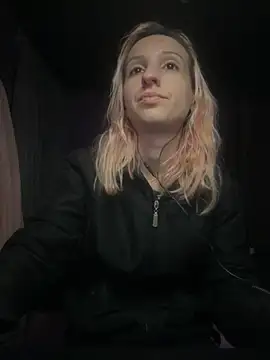 Snapshot of bunnydark00 chatting on October 9, 2025, 11:05 pm bunnydark00 online show from October 9, 2025, 11:05 pm