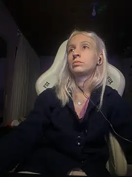 Snapshot of bunnydark00 chatting on October 21, 2025, 1:05 am bunnydark00 online show from October 21, 2025, 1:05 am