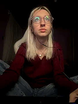 Snapshot of bunnydark00 chatting on October 2, 2025, 12:25 am bunnydark00 online show from October 2, 2025, 12:25 am