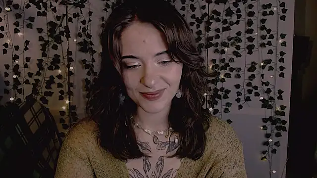 Snapshot of risha_laas chatting on November 15, 2025, 8:13 pm risha laas online show from November 15, 2025, 8:13 pm