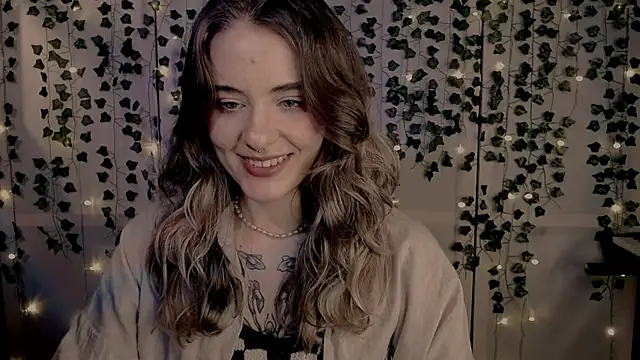 Snapshot of risha_laas chatting on February 8, 2025, 8:10 pm risha laas online show from February 8, 2025, 8:10 pm