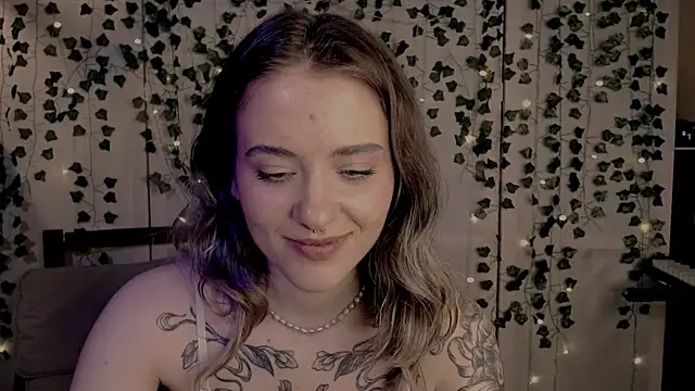 Snapshot of risha_laas chatting on February 15, 2025, 10:21 pm risha laas online show from February 15, 2025, 10:21 pm