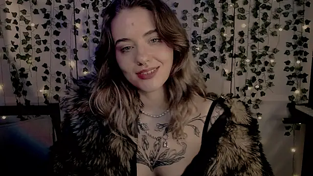 Snapshot of risha_laas chatting on February 8, 2025, 11:13 pm risha laas online show from February 8, 2025, 11:13 pm