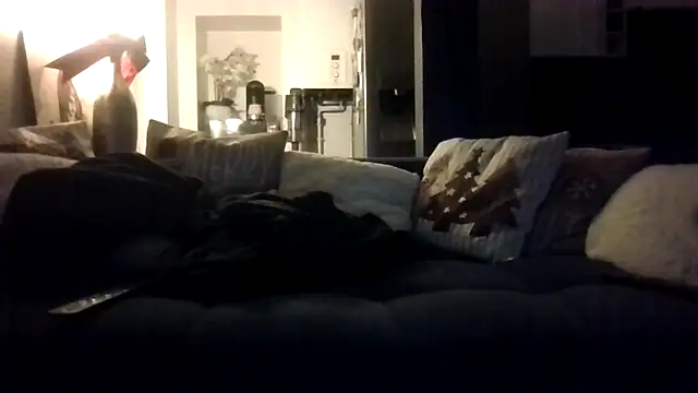 lololaland online show from November 15, 2025, 1:31 am