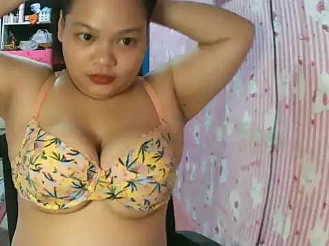 Snapshot of shaira4u chatting on March 29, 2026, 5:36 pm shaira4u online show from March 29, 2026, 5:36 pm