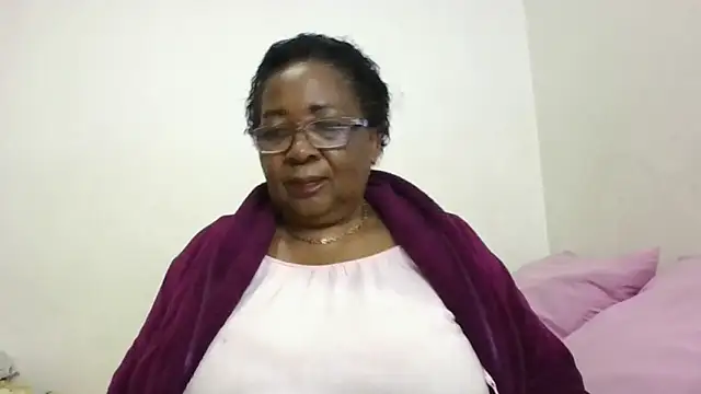 Snapshot of KinkyRicoSaisyours chatting on April 17, 2026, 7:06 pm KinkyRicoSaisyours online show from April 17, 2026, 7:06 pm