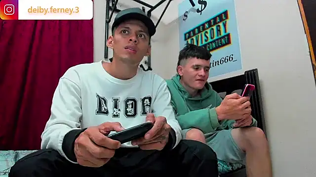 davidlatin66 online show from February 1, 2025, 4:24 am