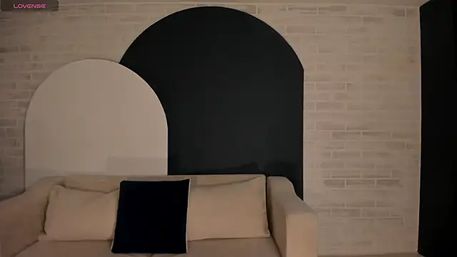 EveBensonX online show from March 26, 2026, 6:50 pm