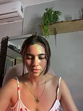 Snapshot of Sallye_ chatting on April 23, 2026, 3:57 am Sallye online show from April 23, 2026, 3:57 am