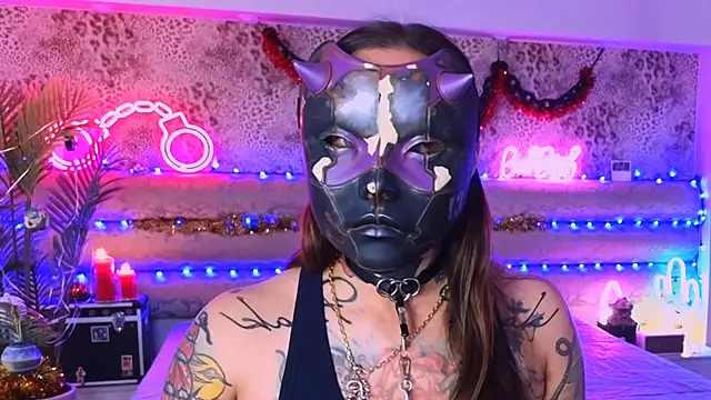 Snapshot of Cool_Freak_ chatting on November 10, 2025, 10:31 am Cool Freak online show from November 10, 2025, 10:31 am